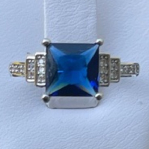 Real 925 STERLING SILVER Ring Blue Stone Size 8 Dinner Cocktail Ring - Picture 4 of 4